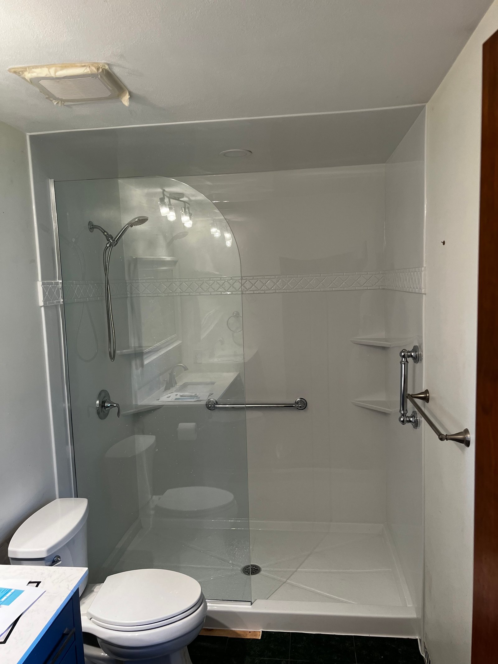 Bathroom after remodel 31